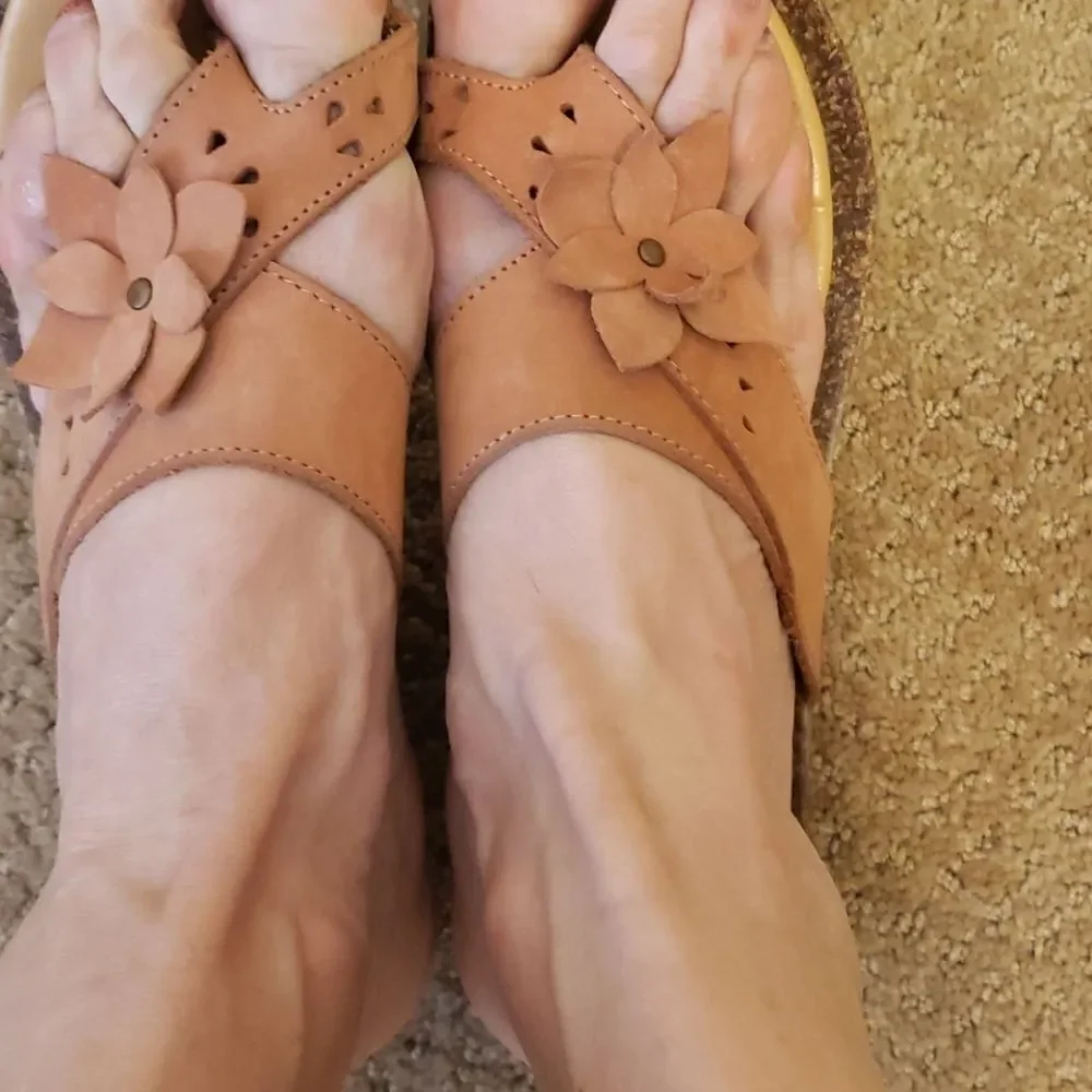 Massimo Caponi Sandals size 8‎